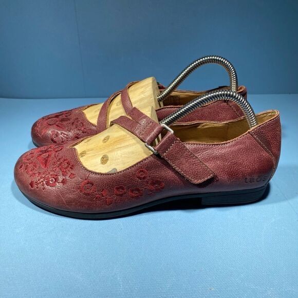 Taos Wish Womens Deep Red Leather Slip On Embroidered Mary Jane Shoes Size 39-8 - Picture 4 of 8